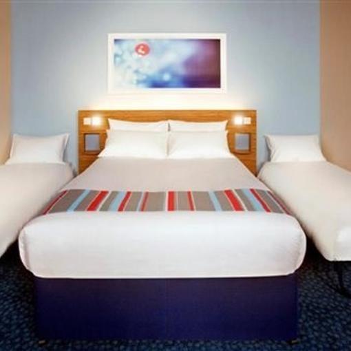 Travelodge London Richmond Central Bagian luar foto