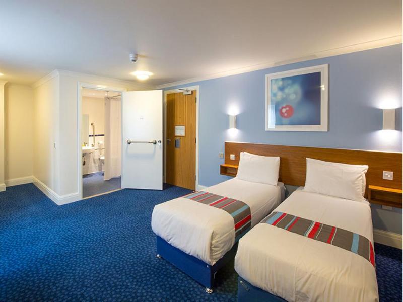 Travelodge London Richmond Central Bagian luar foto